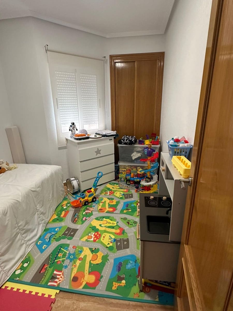 2 slaapkamer Appartement te koop in Los Montesinos - € 130.000 (Ref: 9116004)