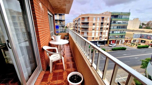 2 bedroom Flat for sale in Playa del Acequión, Torrevieja - € 165,000 (Ref: 9128181)