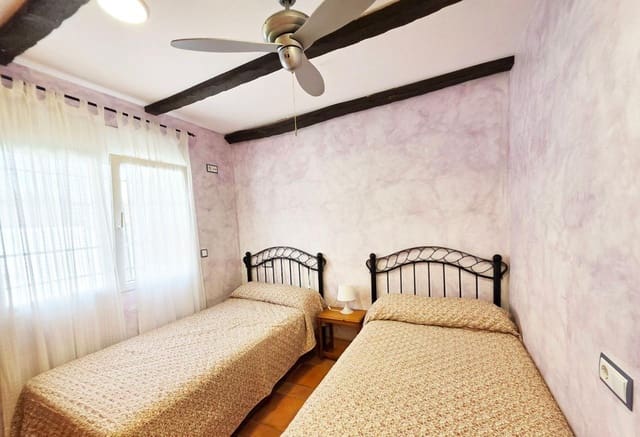 4 slaapkamer Villa te koop in La Manga del Mar Menor met garage - € 565.000 (Ref: 9129646)