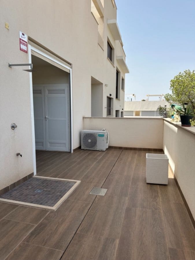 2 camera da letto Bungalow in vendita in Torrevieja con piscina garage - 299.000 € (Rif: 9153856)