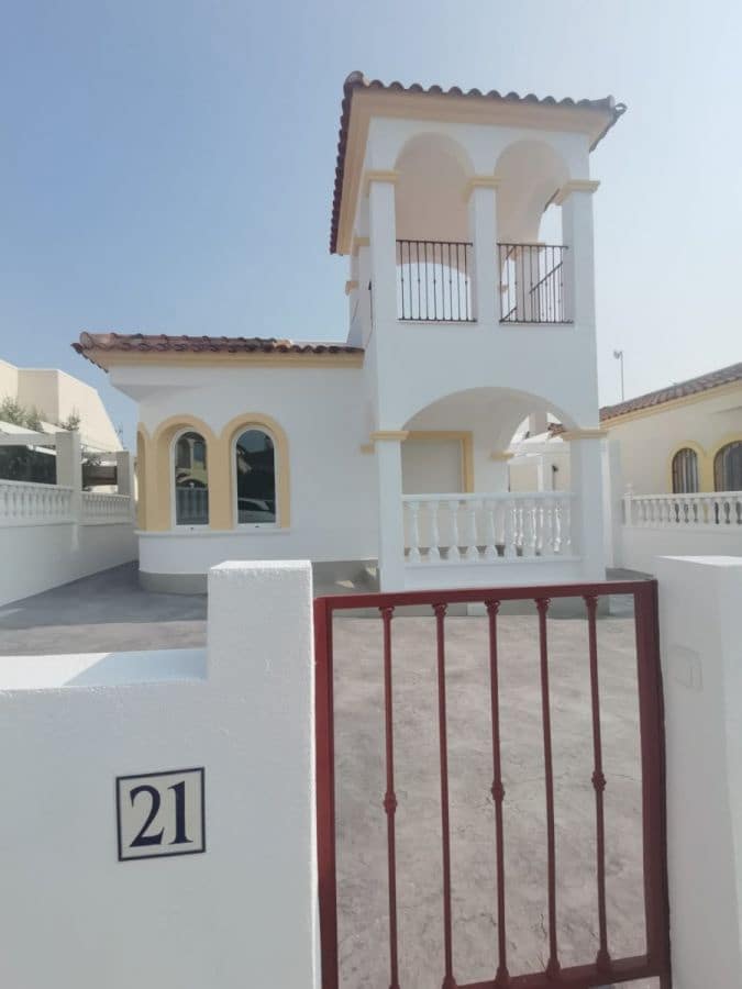 2 chambre Villa/Maison à vendre à Orihuela avec piscine garage - 249 000 € (Ref: 9198447)