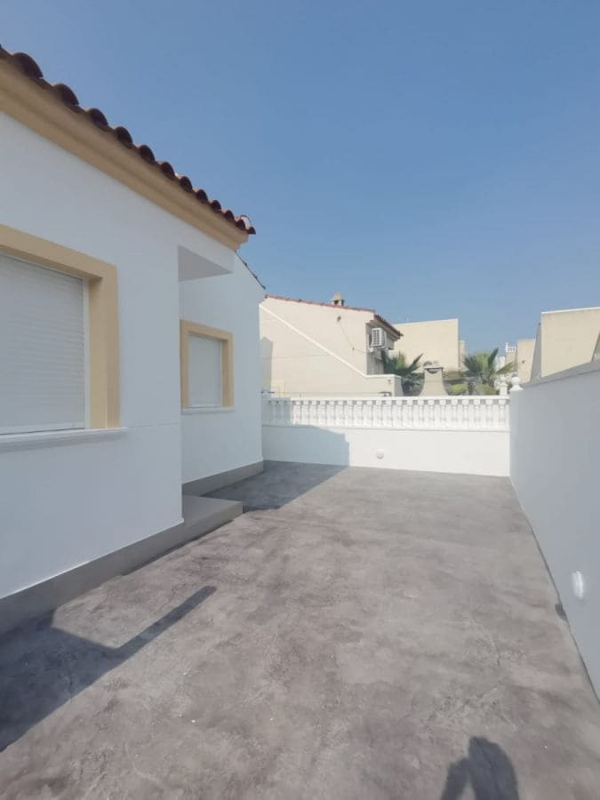 2 chambre Villa/Maison à vendre à Orihuela avec piscine garage - 249 000 € (Ref: 9198447)