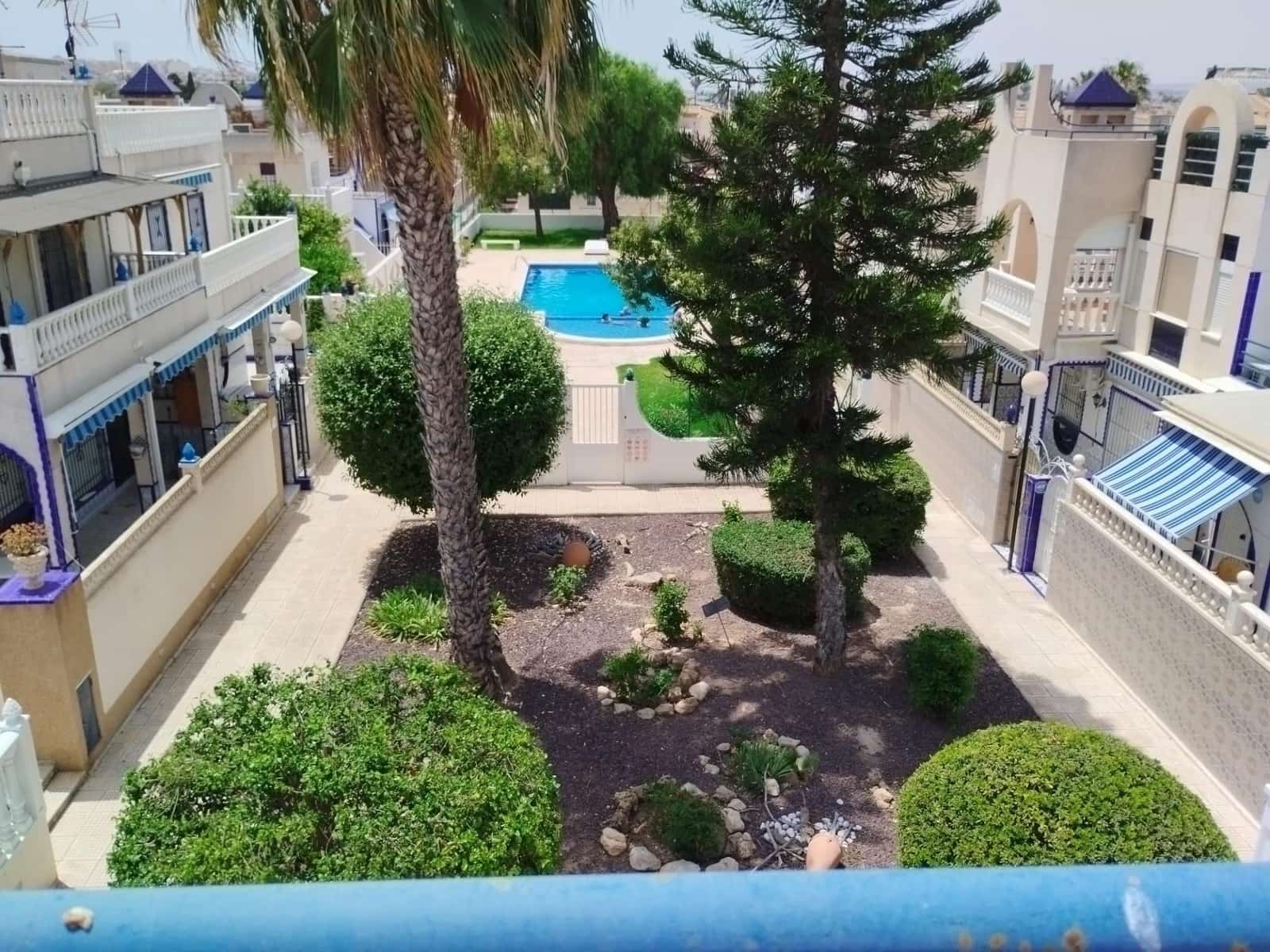 3 bedroom Villa for sale in Torrevieja with pool - € 179,990 (Ref: 9232848)