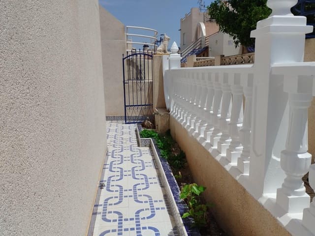 3 camera da letto Villa in vendita in Torrevieja con piscina - 169.500 € (Rif: 9232848)