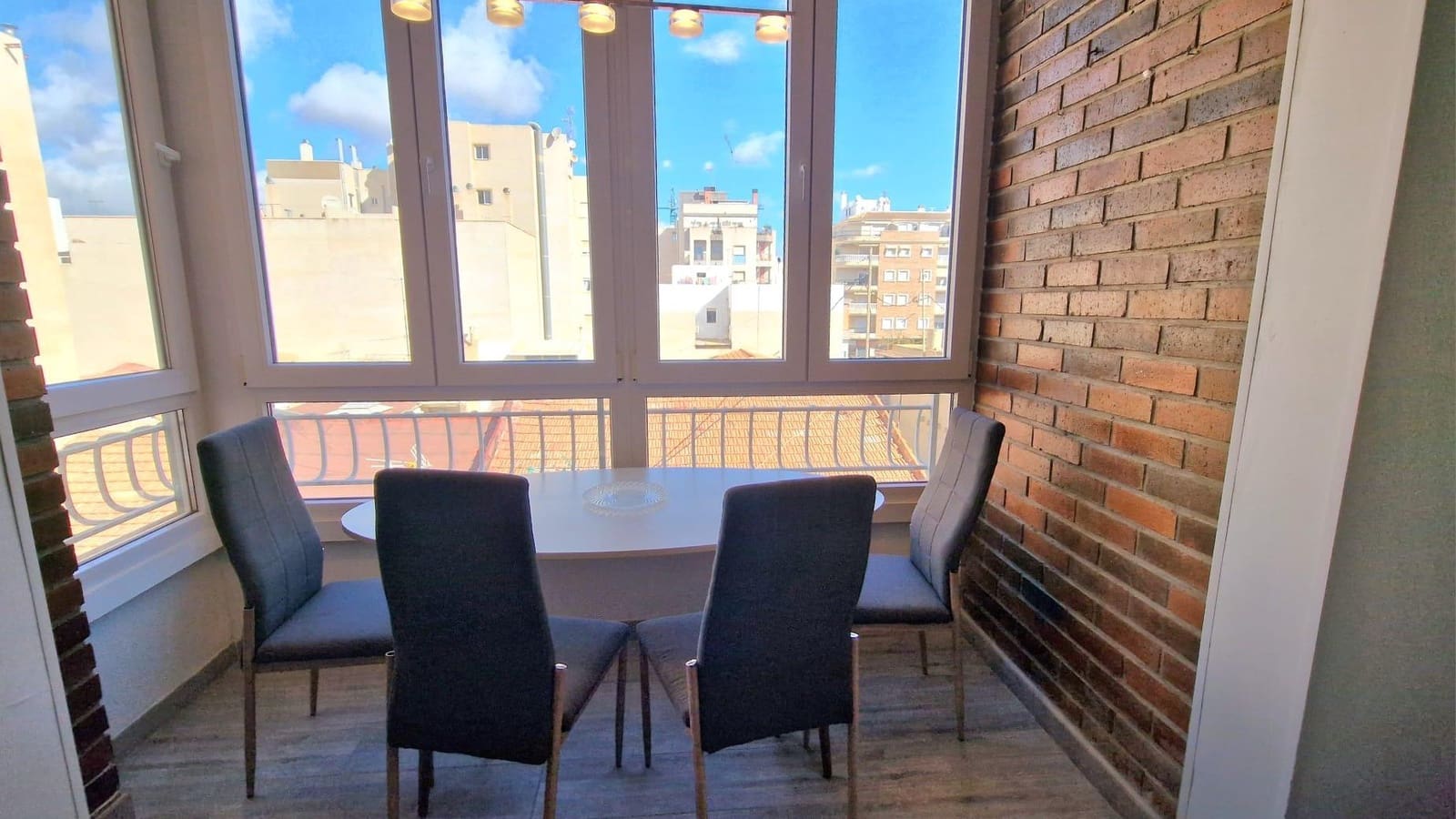 3 soveværelse Lejlighed til leje i Torrevieja - € 950 (Ref: 9236840)