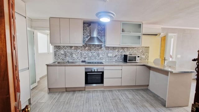 Appartement de 3 chambres à louer à Playa del Acequión, Torrevieja - 900 € (Ref: 9236840)