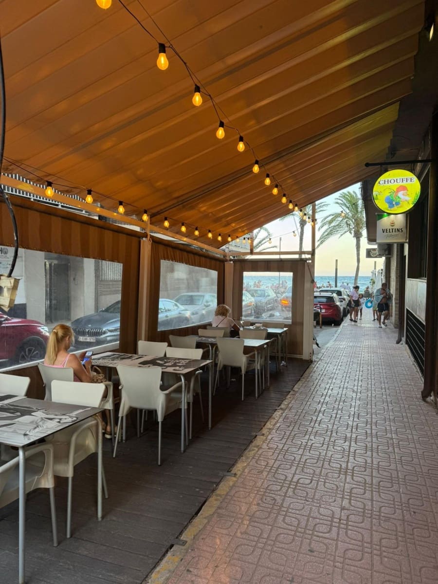 Komercyjne na sprzedaż w Torrevieja z garażem - 465 000 € (Ref: 9236841)