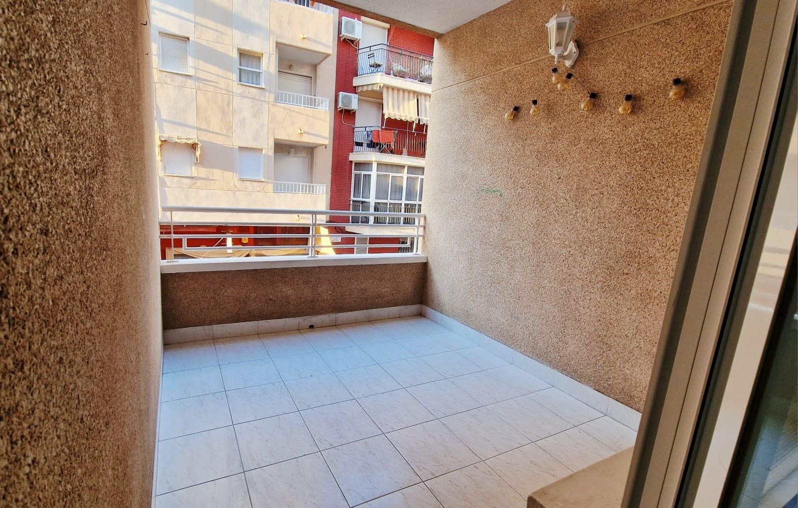 2 sypialnia Apartament na sprzedaż w Torrevieja - 134 990 € (Ref: 9264428)