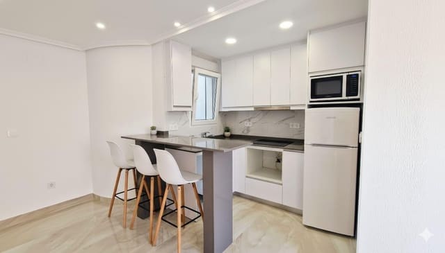 2 bedroom Loft for sale in Centro, Torrevieja with garage - € 220,000 (Ref: 9296837)