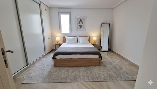 2 makuuhuone Ullakkoasunto myytävänä paikassa Centro, Torrevieja - 198 900 € (Ref: 9296837)