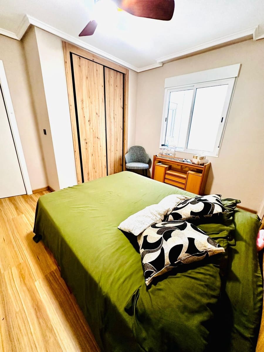 3 chambre Appartement à vendre à Torrevieja - 210 000 € (Ref: 9349487)