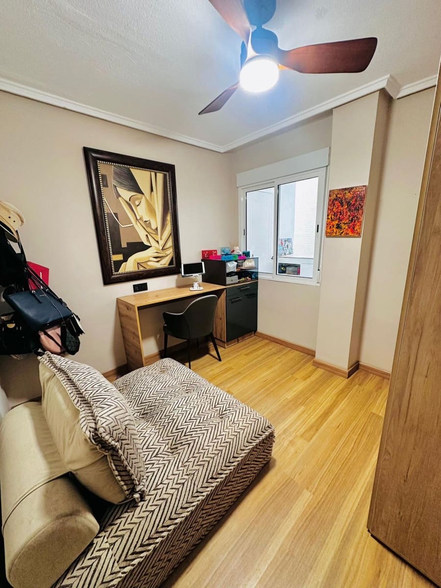 3 chambre Appartement à vendre à Torrevieja - 210 000 € (Ref: 9349487)