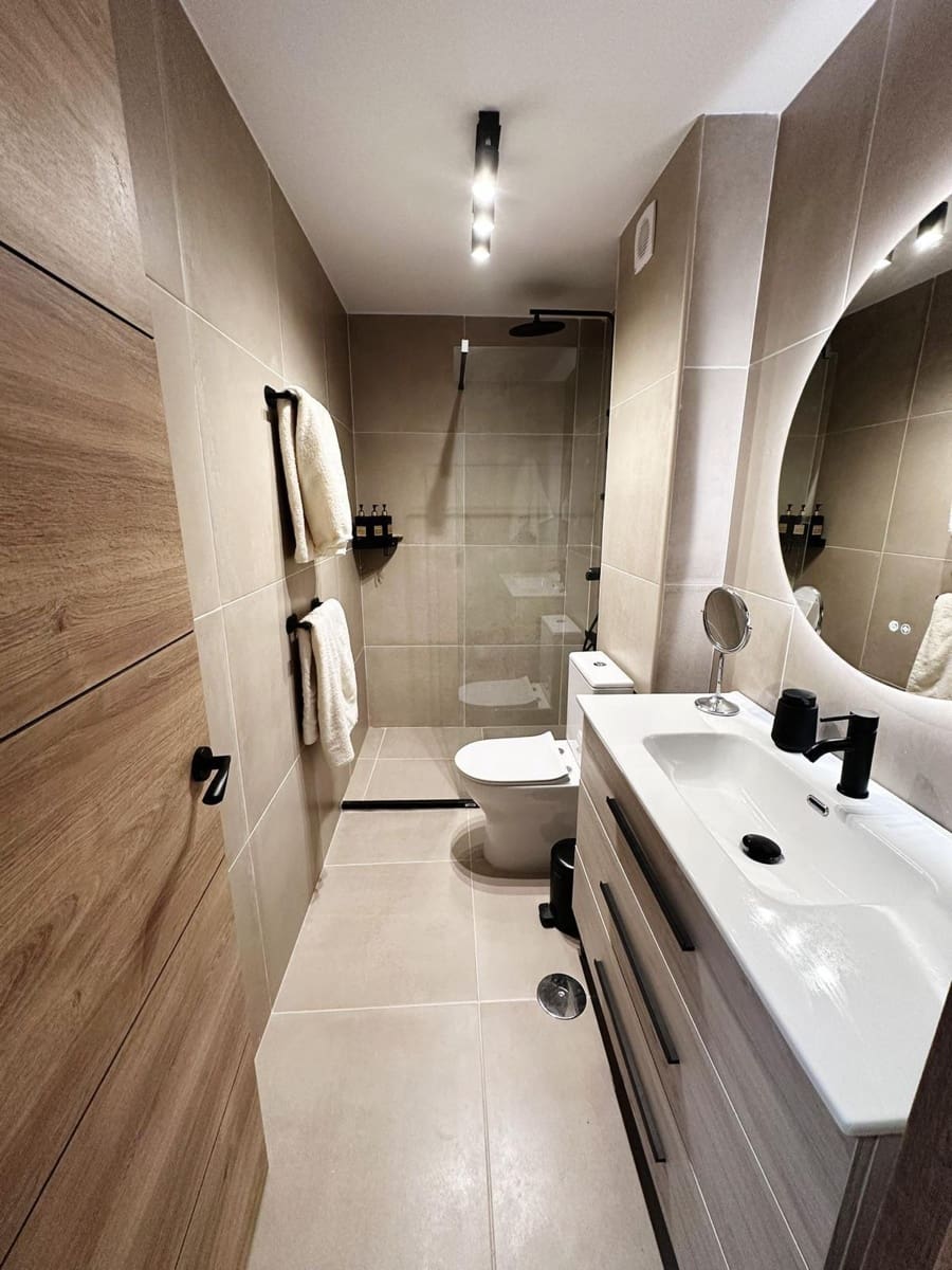 3 bedroom Flat for sale in Torrevieja - € 210,000 (Ref: 9349487)