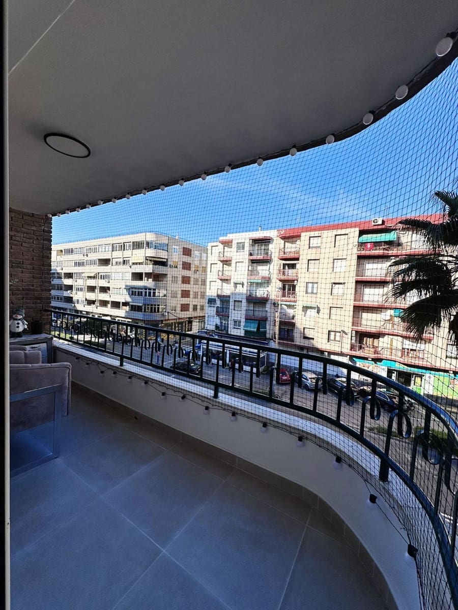 3 bedroom Apartment for sale in Torrevieja - € 210,000 (Ref: 9349488)