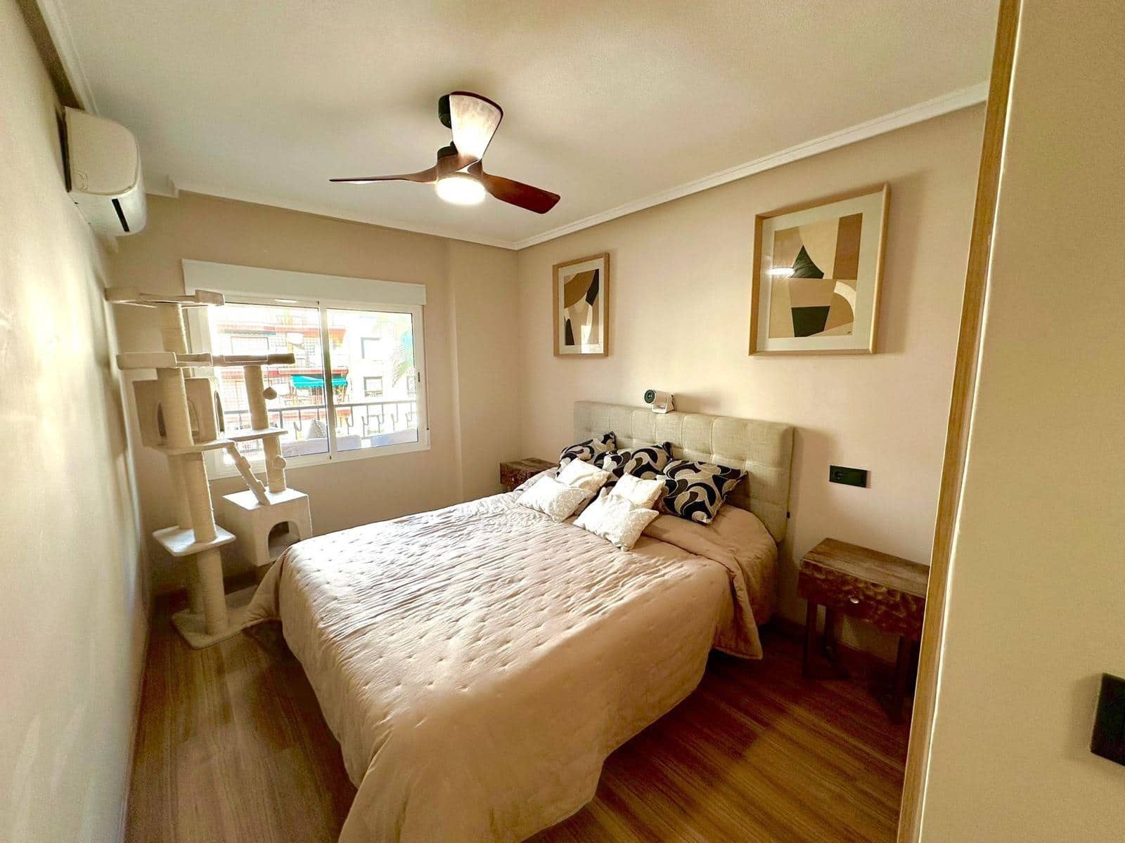 3 bedroom Apartment for sale in Torrevieja - € 210,000 (Ref: 9349488)