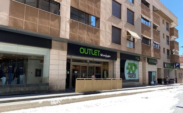 Garage til salg i Centro, Torrevieja - € 13.990 (Ref: 9359533)
