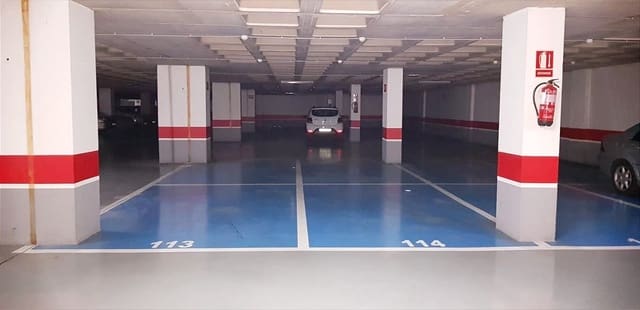 Garage til salg i Centro, Torrevieja - € 13.990 (Ref: 9359533)