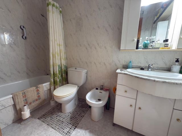 Apartamento de 2 habitaciones en Centro, Torrevieja en venta - 135.000 € (Ref: 9362588)