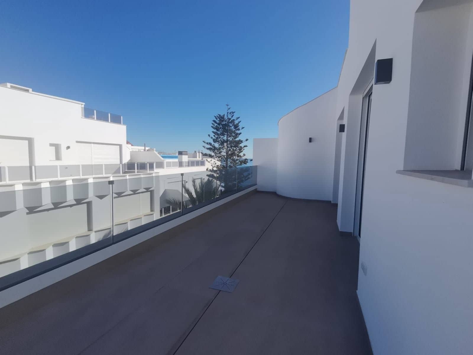 2 makuuhuone Kattohuoneisto myytävänä paikassa Torrevieja mukana uima-altaan - 459 000 € (Ref: 9425763)