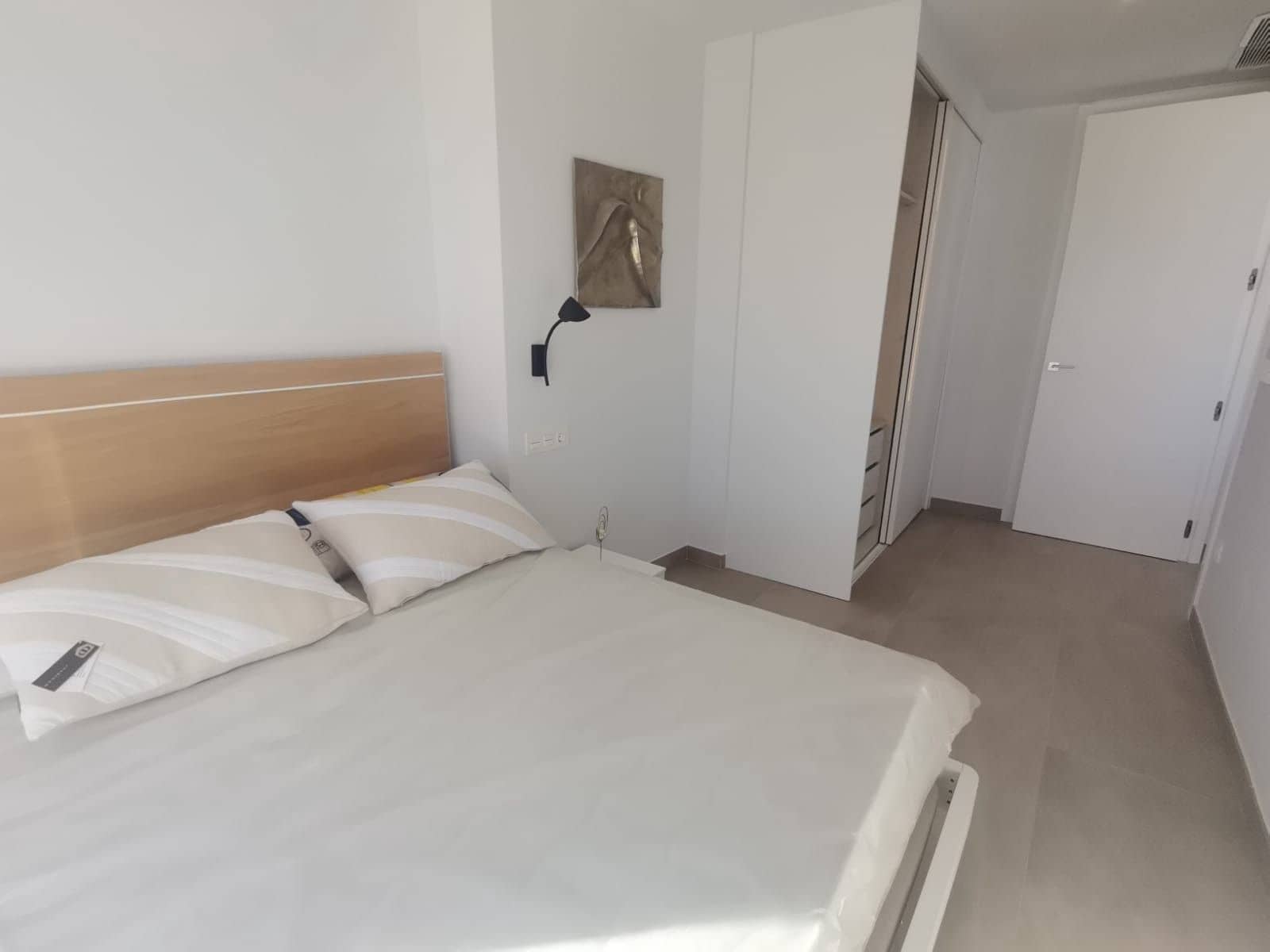 1 slaapkamer Penthouse te koop in Torrevieja met zwembad - € 425.000 (Ref: 9425764)