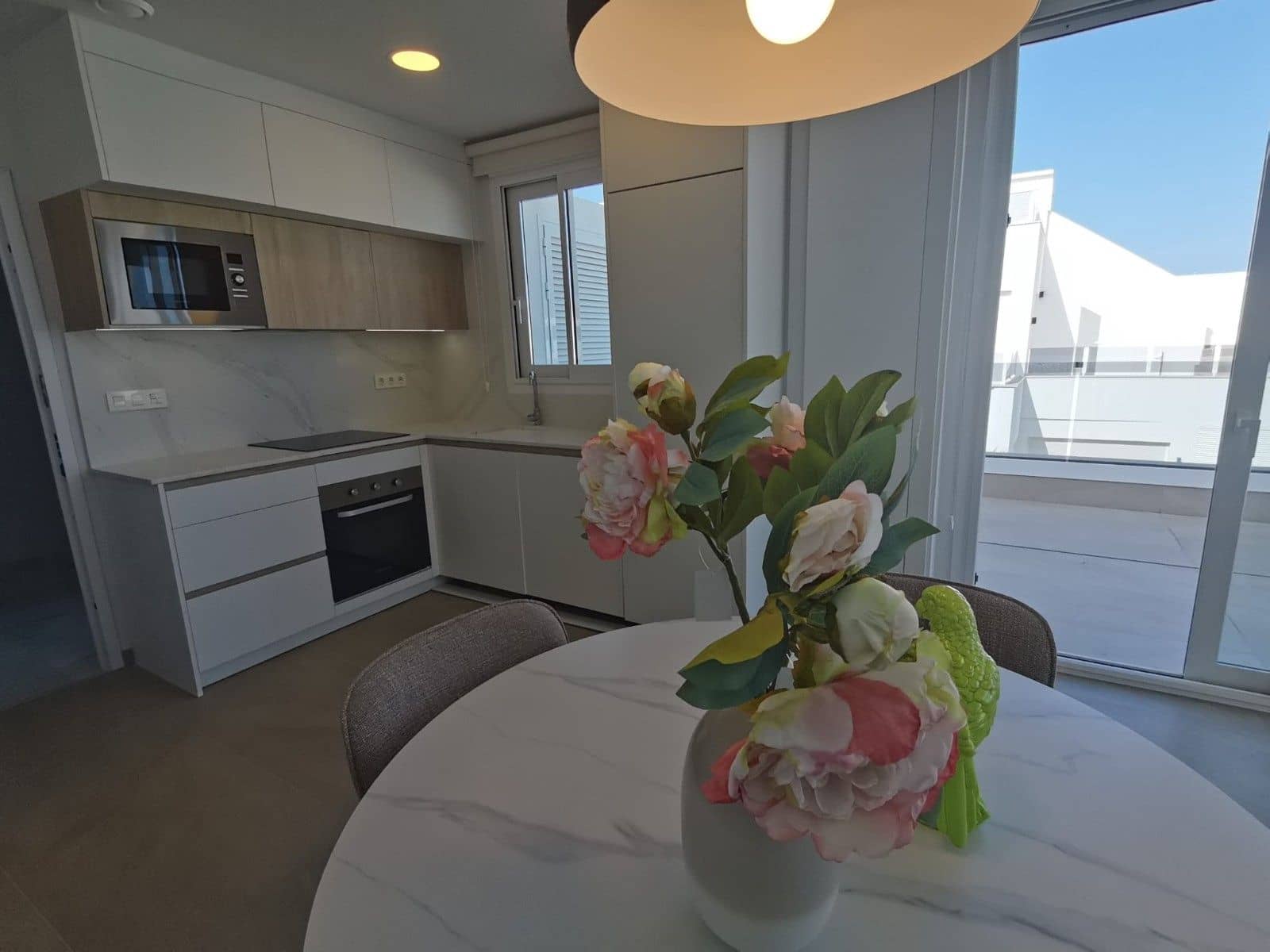 1 bedroom Penthouse for sale in Torrevieja with pool - € 399,000 (Ref: 9425764)