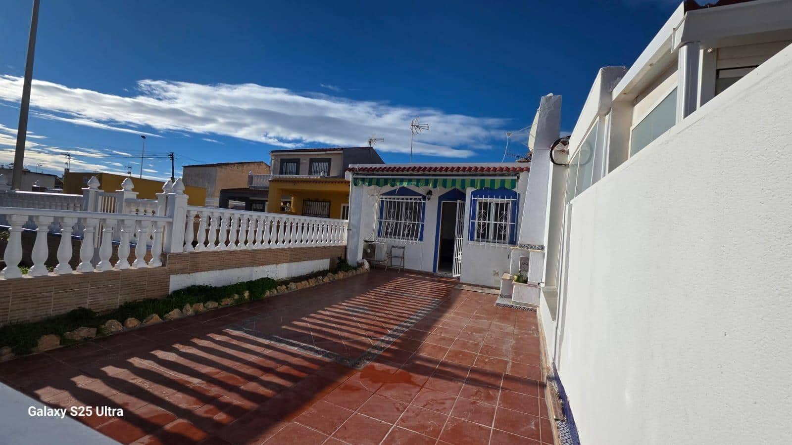 2 Zimmer Reihenhaus zu vermieten in Torrevieja - 700 € (Ref: 9450231)