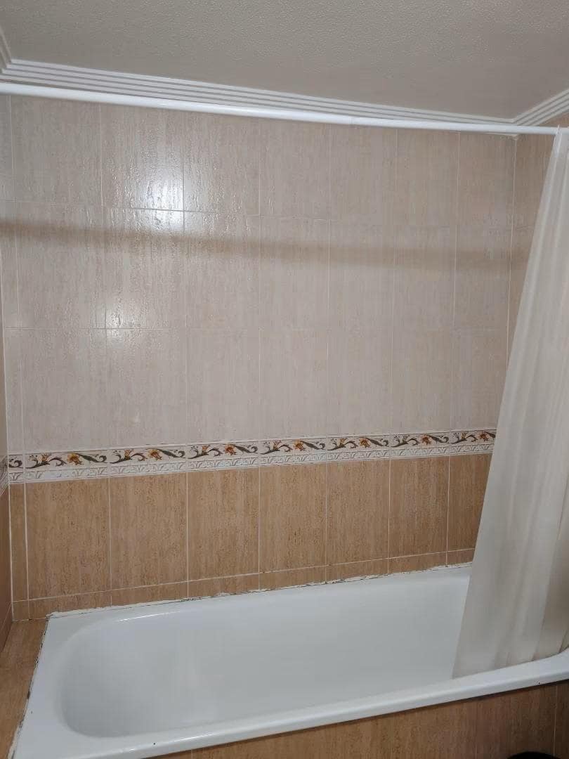 Piso de 2 habitaciones en Torrevieja en venta con garaje - 114.990 € (Ref: 9456199)