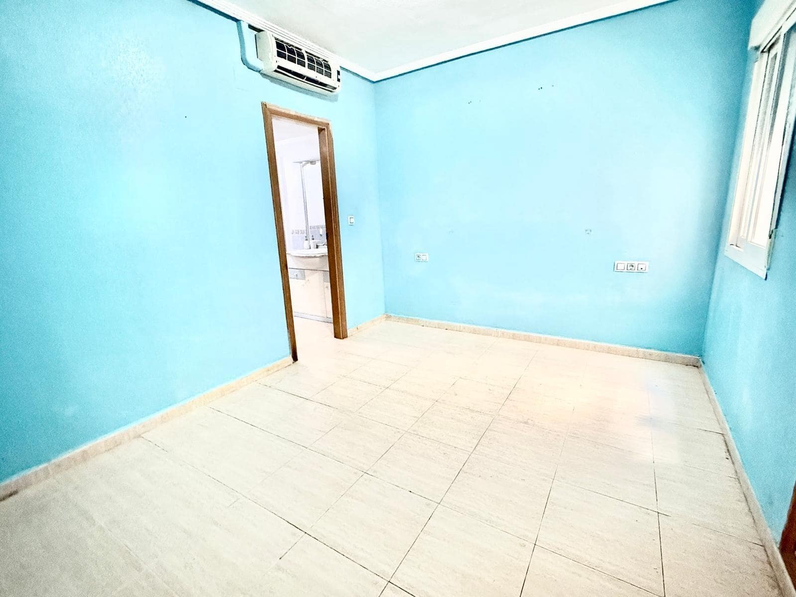 Piso de 2 habitaciones en Torrevieja en venta con garaje - 114.990 € (Ref: 9456199)