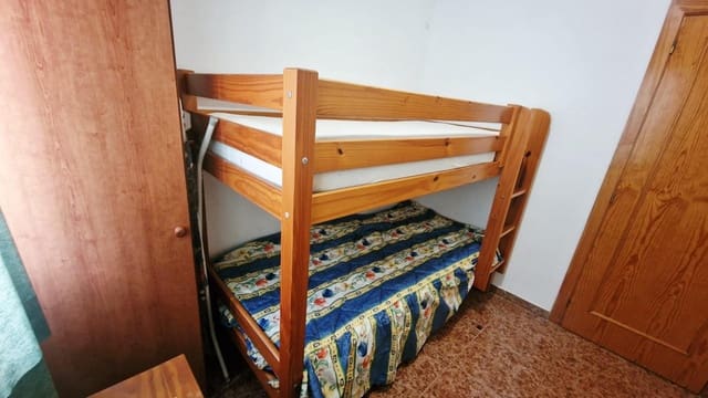 Piso de 2 habitaciones en Parque de las Naciones, Torrevieja en venta con piscina - 139.900 € (Ref: 9494552)