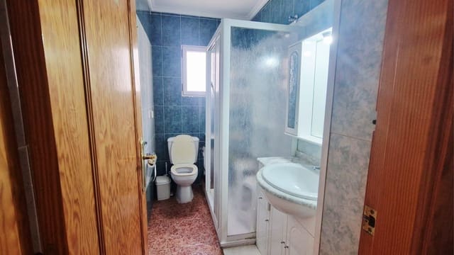 Ático de 2 habitaciones en Parque de las Naciones, Torrevieja en venta con piscina - 139.900 € (Ref: 9494553)