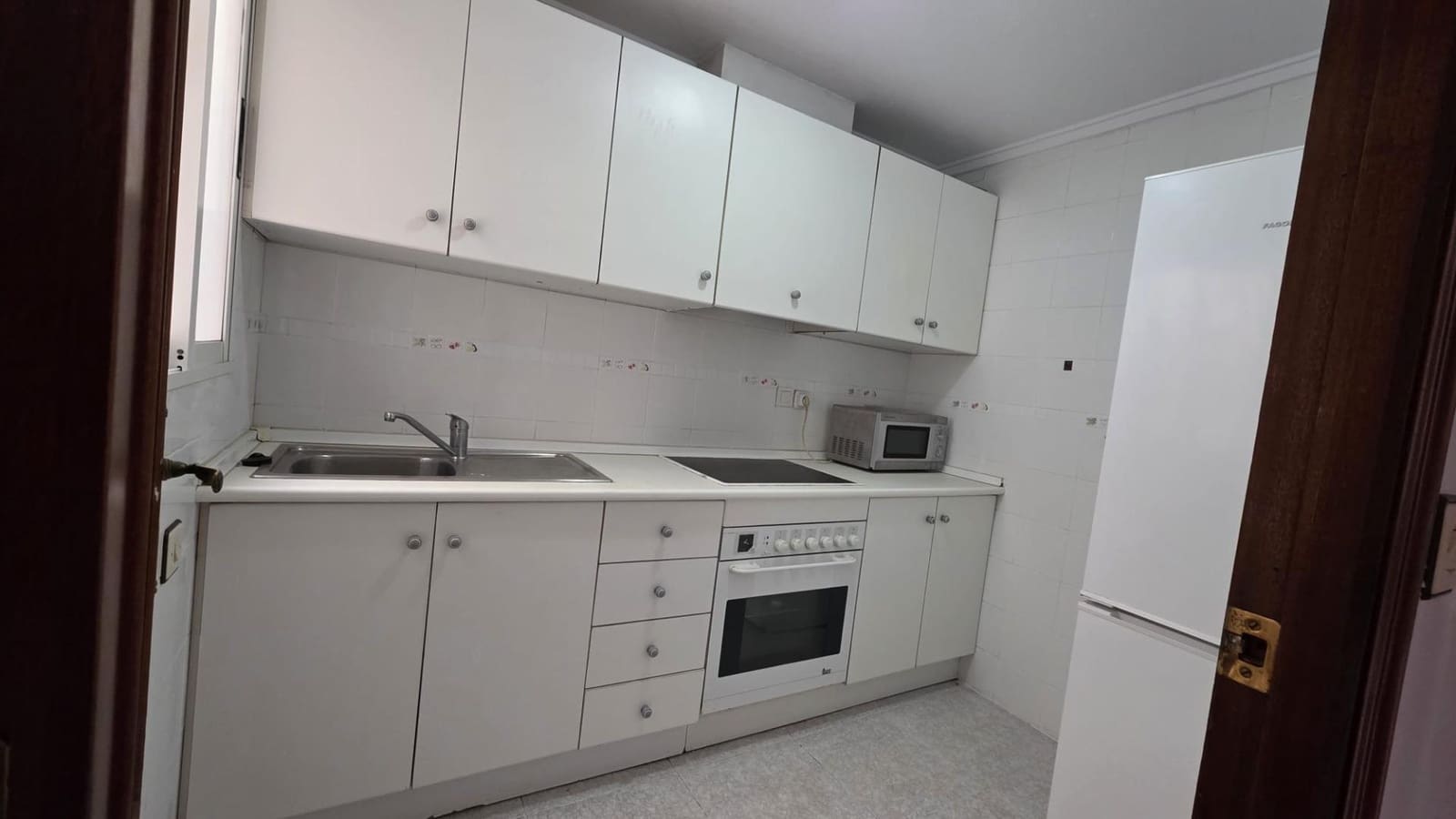 Piso de 3 habitaciones en Torrevieja en venta con garaje - 146.990 € (Ref: 9535881)