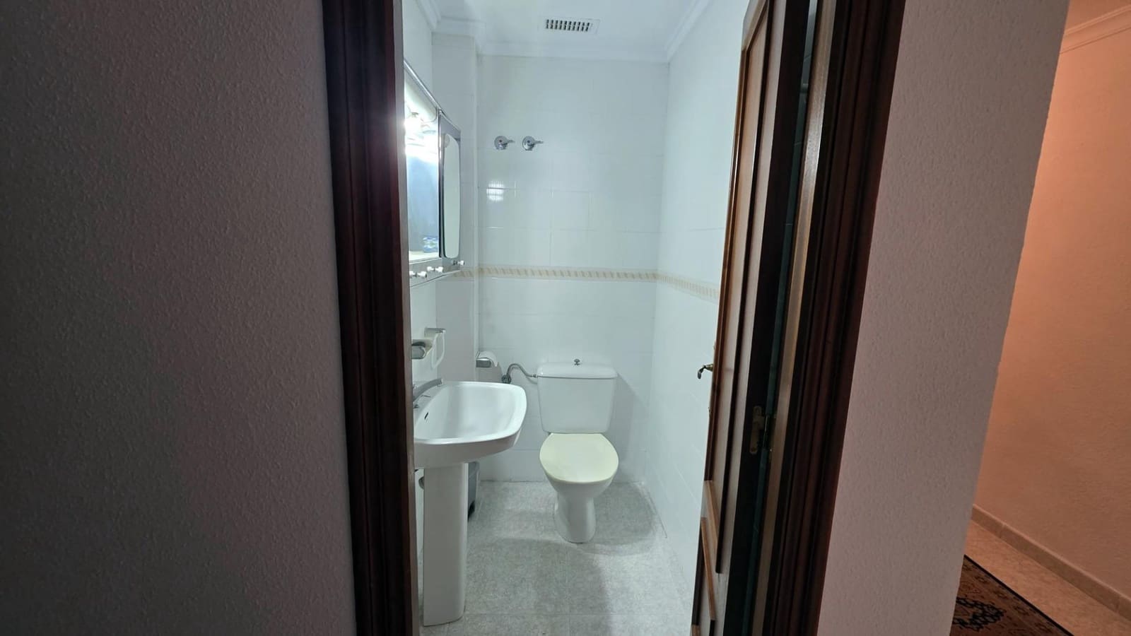 Piso de 3 habitaciones en Torrevieja en venta con garaje - 146.990 € (Ref: 9535881)
