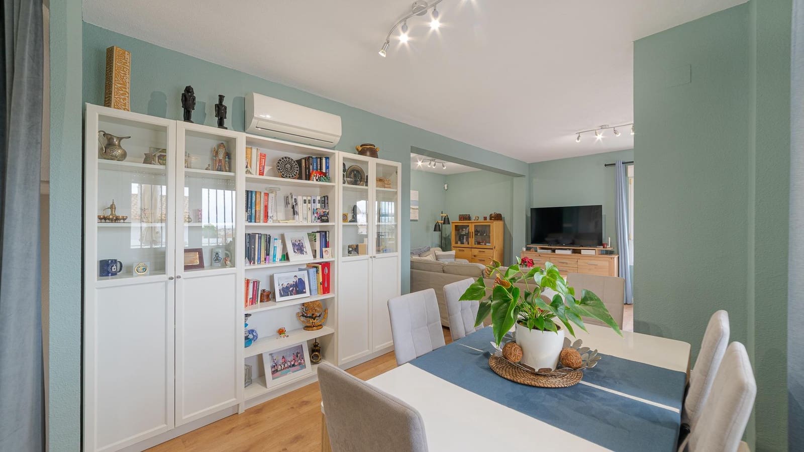 3 sypialnia Willa na sprzedaż w Filipinas z basenem - 427 000 € (Ref: 9611489)