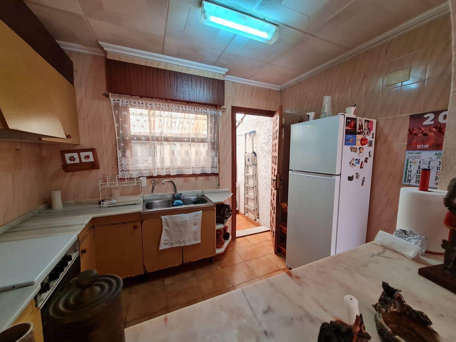 Adosado de 2 habitaciones en Torrevieja en venta - 117.000 € (Ref: 9615379)