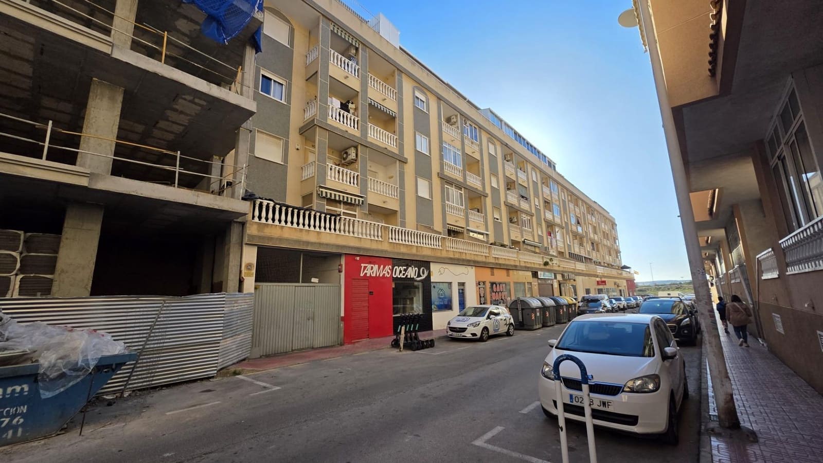 Garage till salu i Torrevieja - 19 990 € (Ref: 9615380)