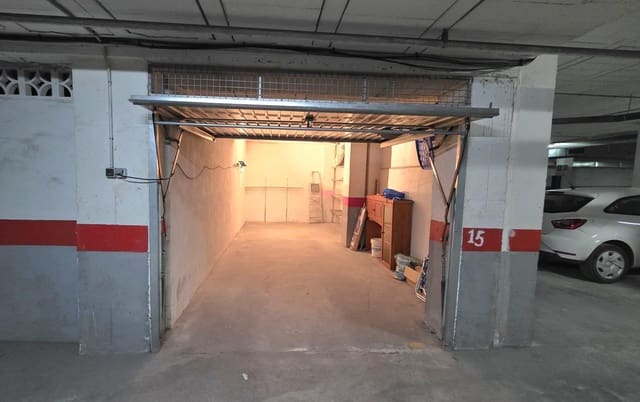 Garage till salu i Parque de las Naciones, Torrevieja - 19 990 € (Ref: 9615380)