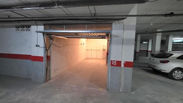 Garage till salu i Parque de las Naciones, Torrevieja - 19 990 € (Ref: 9615380)