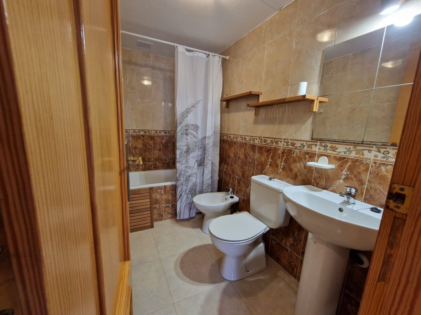 Appartement de 2 chambres à louer à Torrevieja - 620 € (Ref: 9615381)