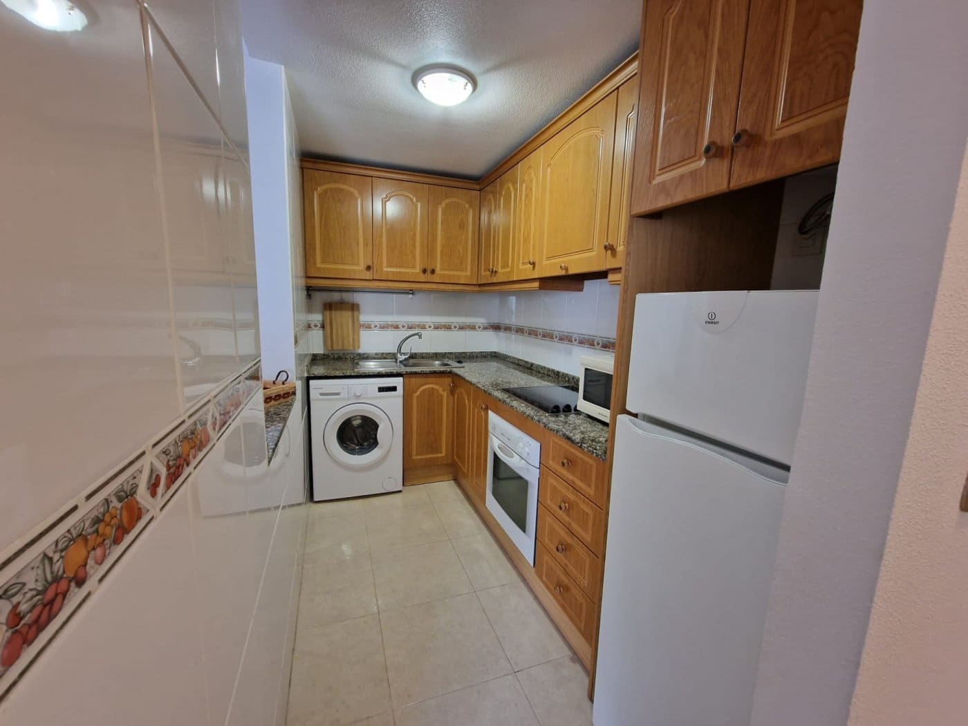 Appartement de 2 chambres à louer à Torrevieja - 620 € (Ref: 9615381)
