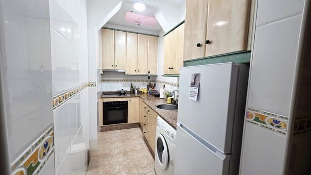 2 soveværelse Rækkehus til salg i Torrevieja med swimmingpool - € 137.527 (Ref: 9615382)