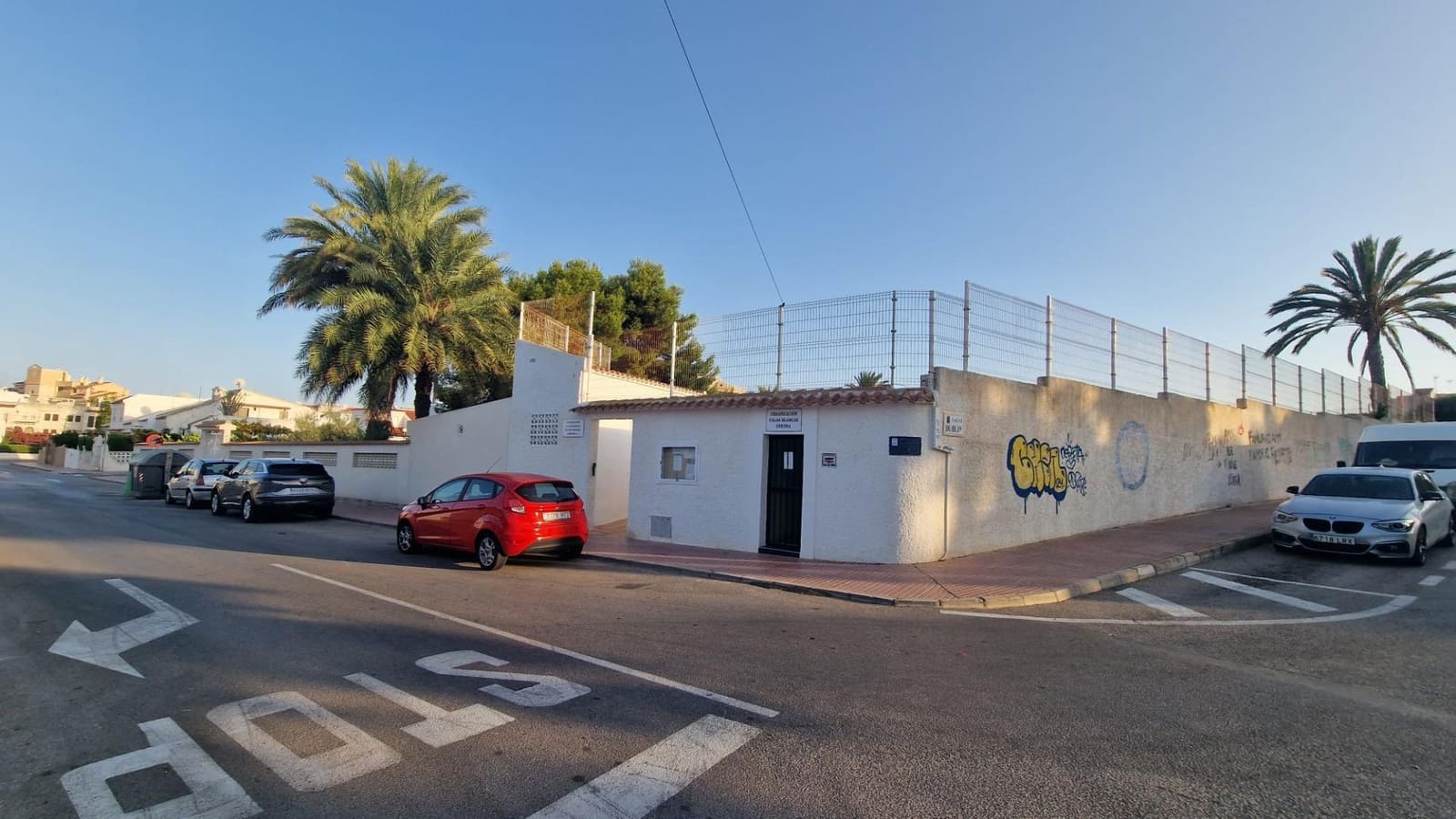 2 sypialnia Bungalow na sprzedaż w Torrevieja z basenem - 137 527 € (Ref: 9615383)