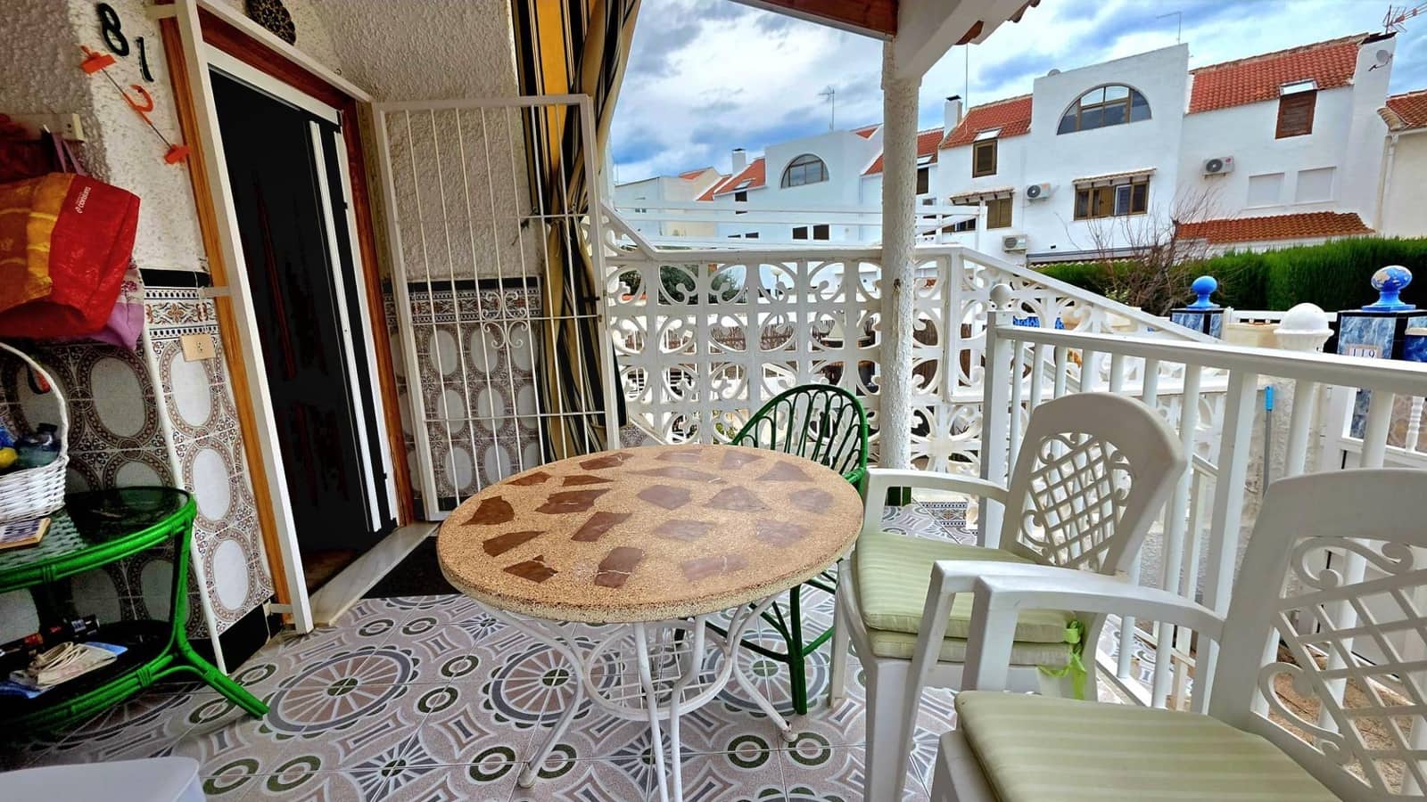 2 sypialnia Bungalow na sprzedaż w Torrevieja z basenem - 137 527 € (Ref: 9615383)