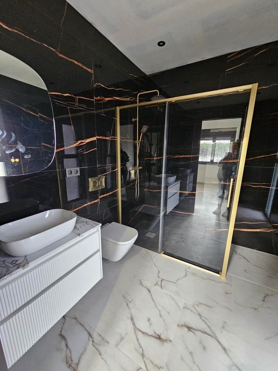 4 bedroom Villa for sale in Rojales with pool - € 1,300,000 (Ref: 9619179)