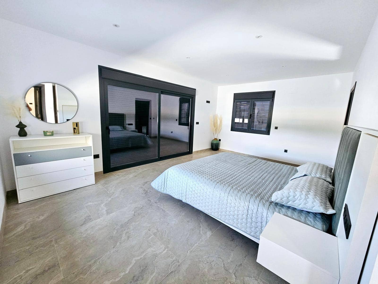 4 bedroom Villa for sale in Rojales with pool - € 1,300,000 (Ref: 9619179)