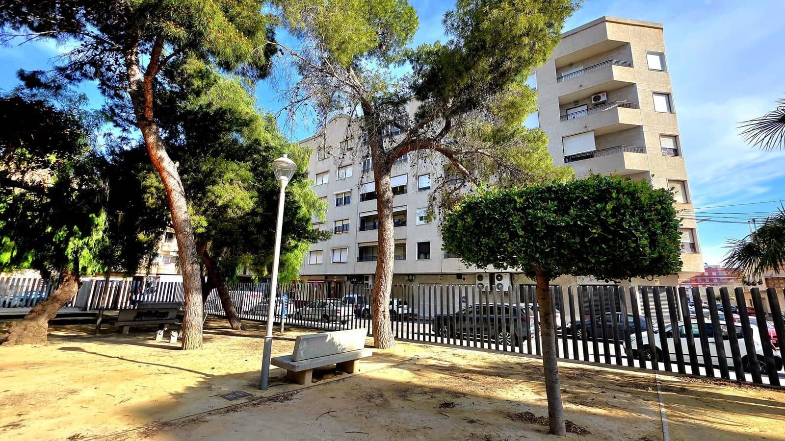 3 bedroom Apartment for sale in Almoradi - € 133,000 (Ref: 9648067)