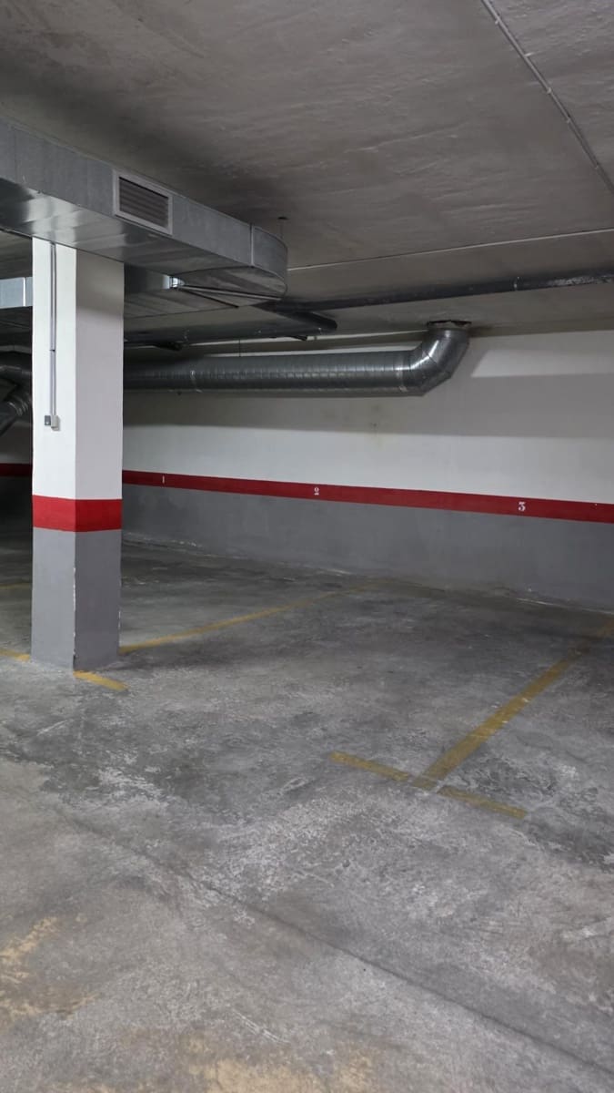 2 bedroom Flat for sale in Torrevieja with garage - € 139,999 (Ref: 9651891)