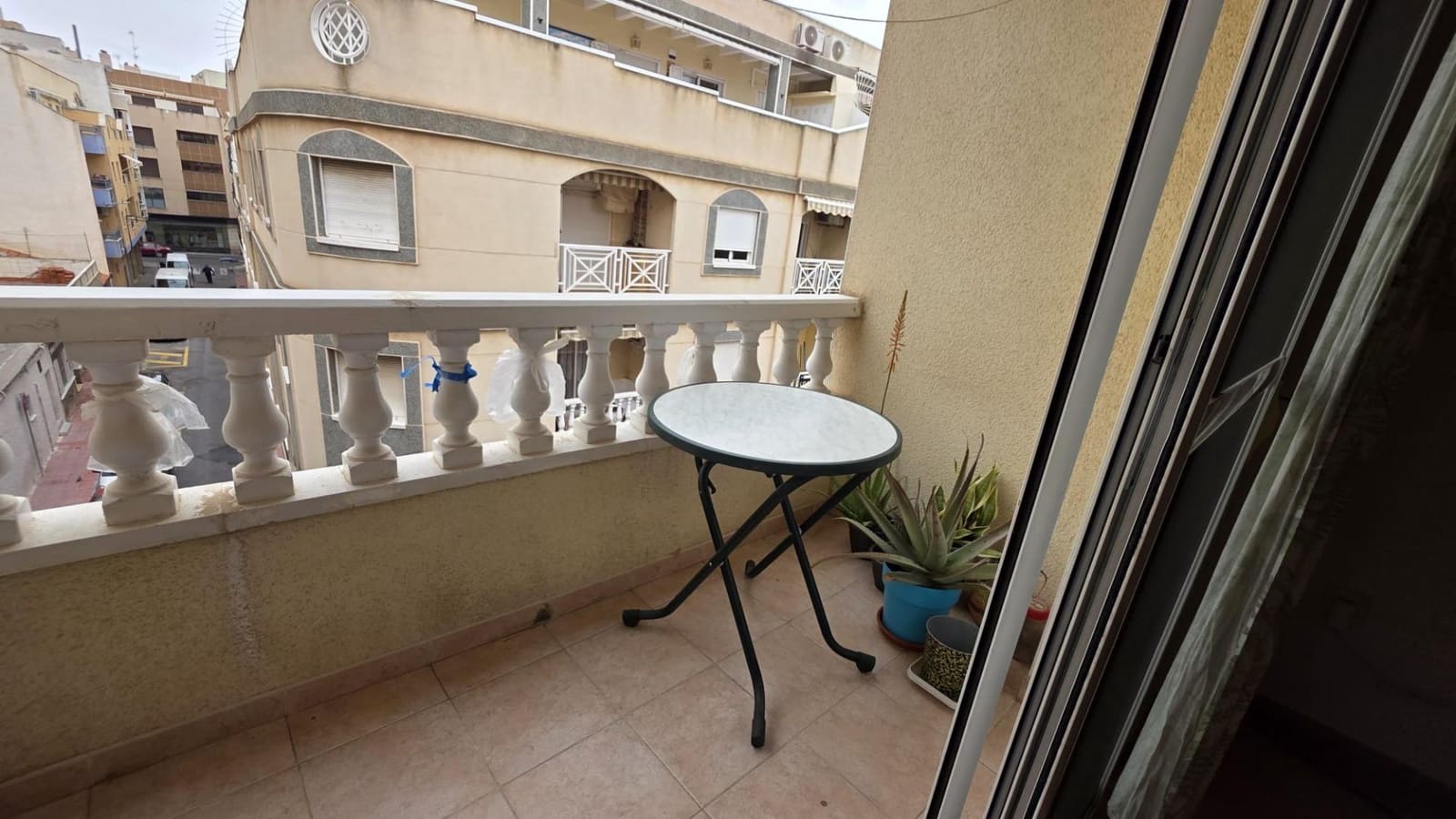 2 bedroom Apartment for sale in Torrevieja with garage - € 139,999 (Ref: 9651893)