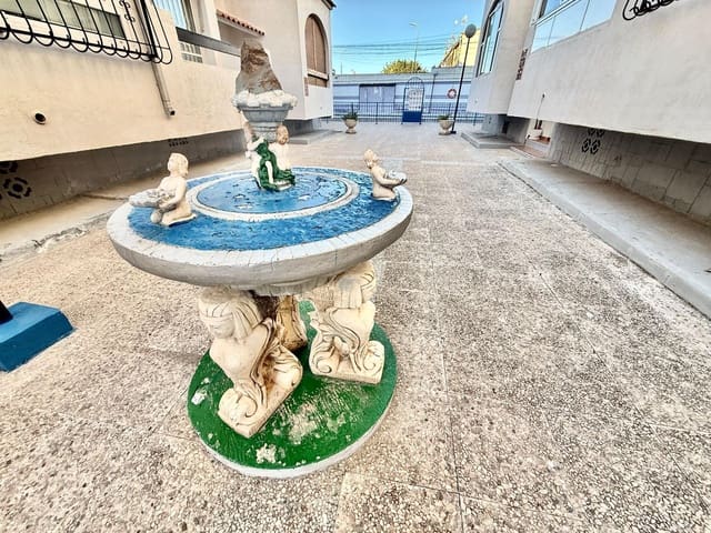 1 sypialnia Apartament na sprzedaż w Playa de los Náufragos, Torrevieja z basenem - 95 000 € (Ref: 9670592)