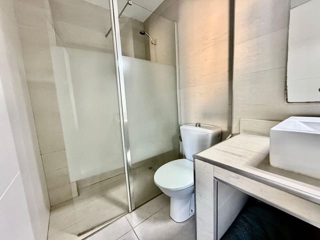 1 Zimmer Wohnung zu verkaufen in Playa de los Náufragos, Torrevieja mit Pool - 95.000 € (Ref: 9674163)