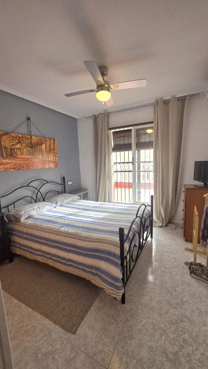 Bungalow de 2 habitaciones en Torrevieja en venta con piscina garaje - 157.990 € (Ref: 9677425)